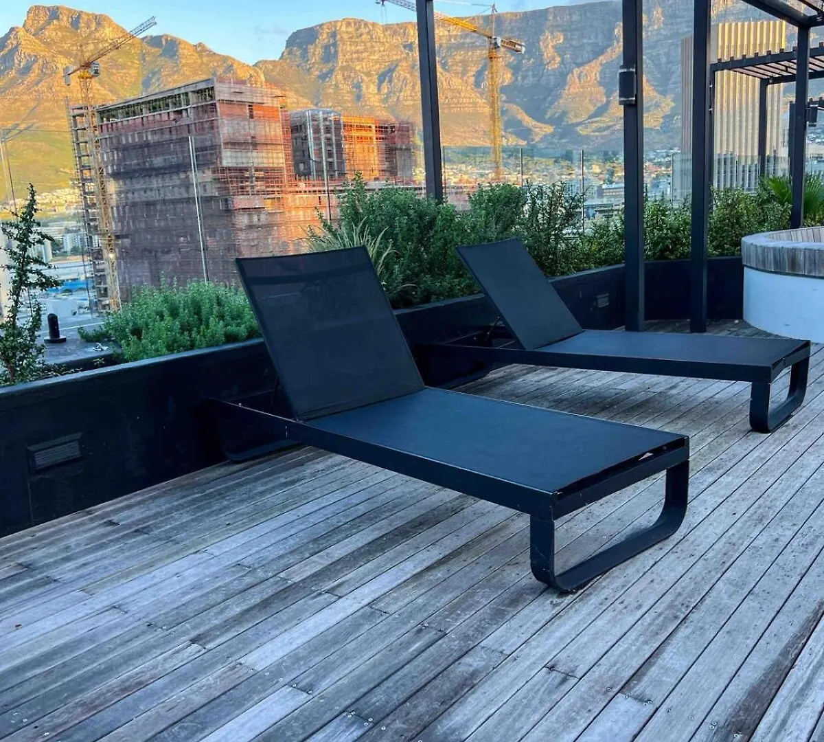 Luxury Apartment By The Cticc, Cape Town City Centre